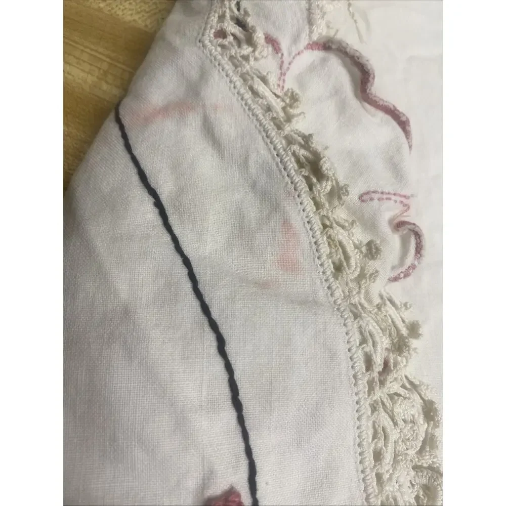 Handmade Embroidered Floral Round Cotton Tablecloth Crochet Lace Edge 40”